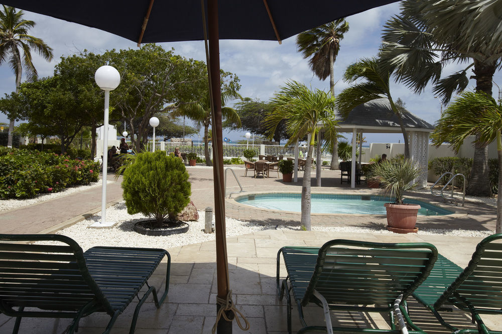 Mvc Eagle Beach Palm Beach Exterior photo
